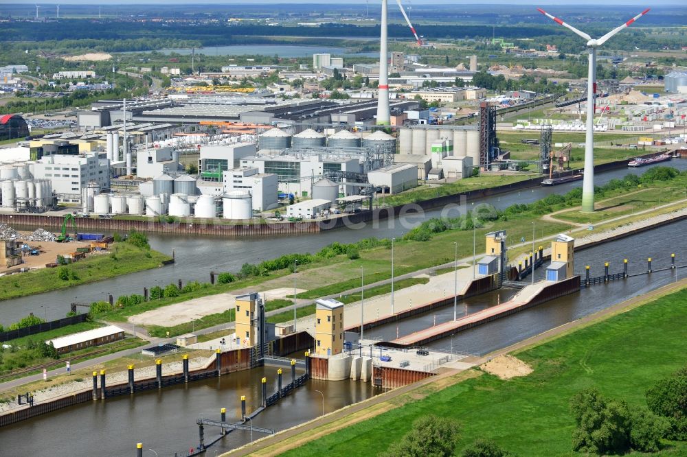 Luftaufnahme Magdeburg - Niedrigwasserschleuse Magdeburg im Rothenseer Verbindungskanal in Sachsen-Anhalt