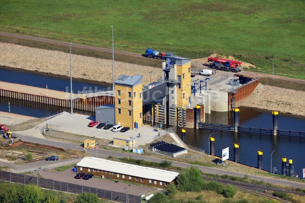 Luftbild Magdeburg - Niedrigwasserschleuse Magdeburg im Bundesland Sachsen-Anhalt