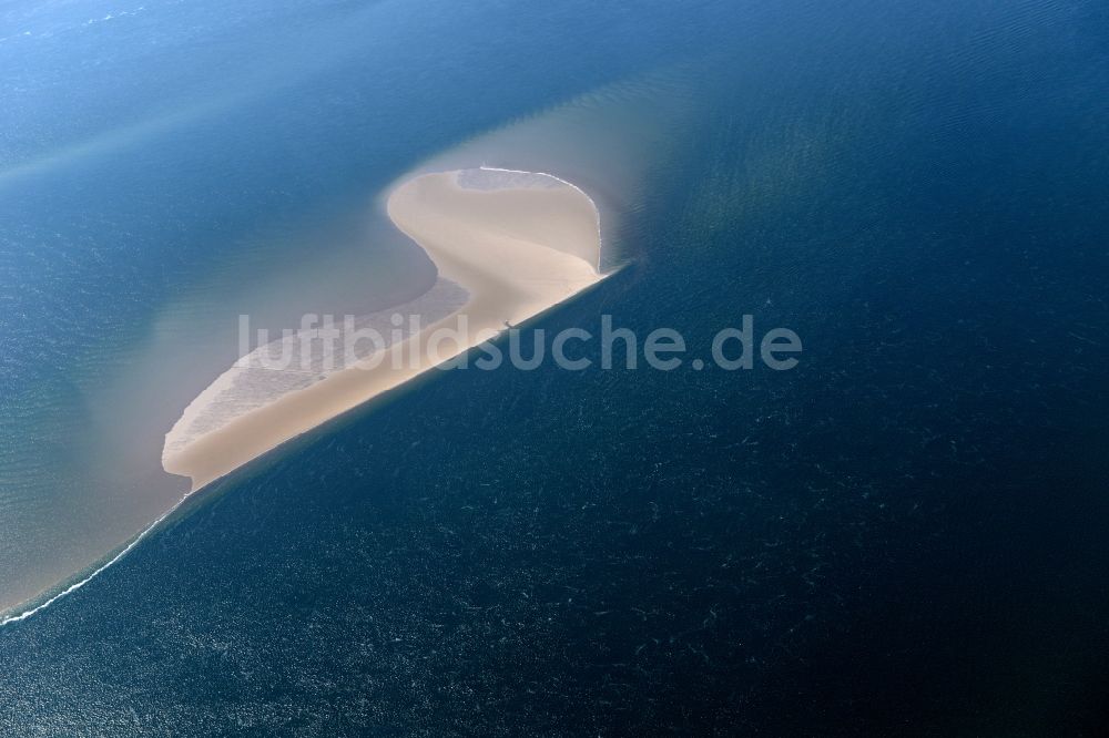 Luftaufnahme Hooge - Norderoogsand in der Meeres- Wasseroberfläche der Nordsee in Hooge im Bundesland Schleswig-Holstein