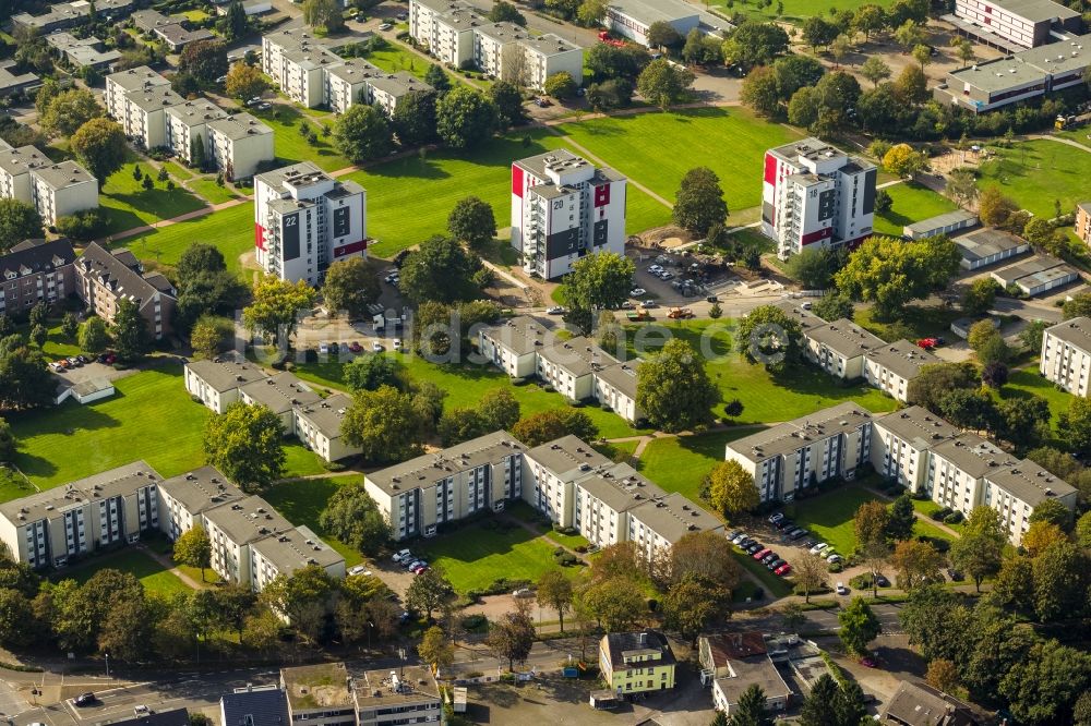 Luftbild Dinslaken - Nummerierte Hochhäuser in Dinslaken im Bundesland Nordrhein-Westfalen