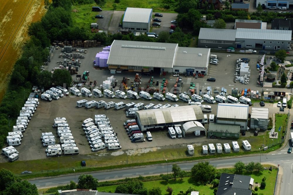 Luftaufnahme Schwarzenbeck - Nutzfahrzeug- und Spezialfahrzeughandel der Reisemobile Schwarzenbek GmbH in Schwarzenbeck im Bundesland Schleswig-Holstein, Deutschland