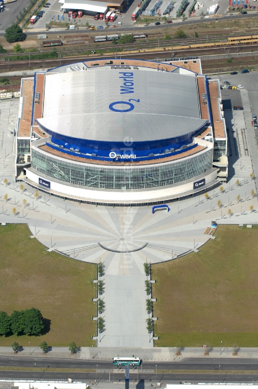 Berlin aus der Vogelperspektive: O2- Arena in Berlin - Friedrichshain