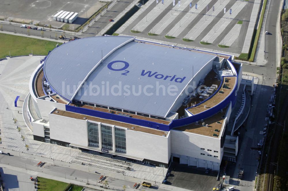 Luftbild Berlin - O2 World Arena in Berlin Friedrichshain