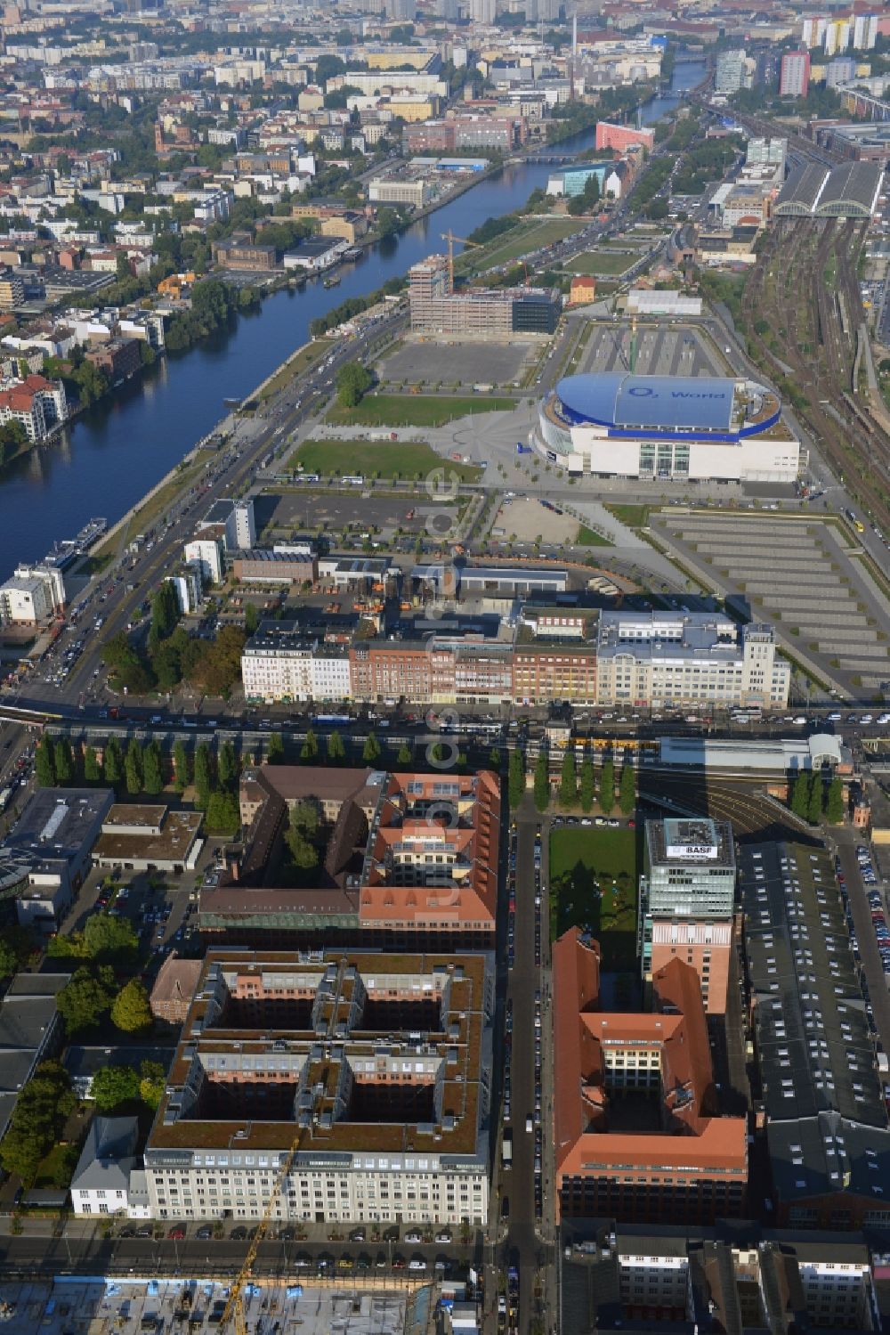 Berlin von oben - Oberbaum City im Ortsteil Friedrichshain in Berlin