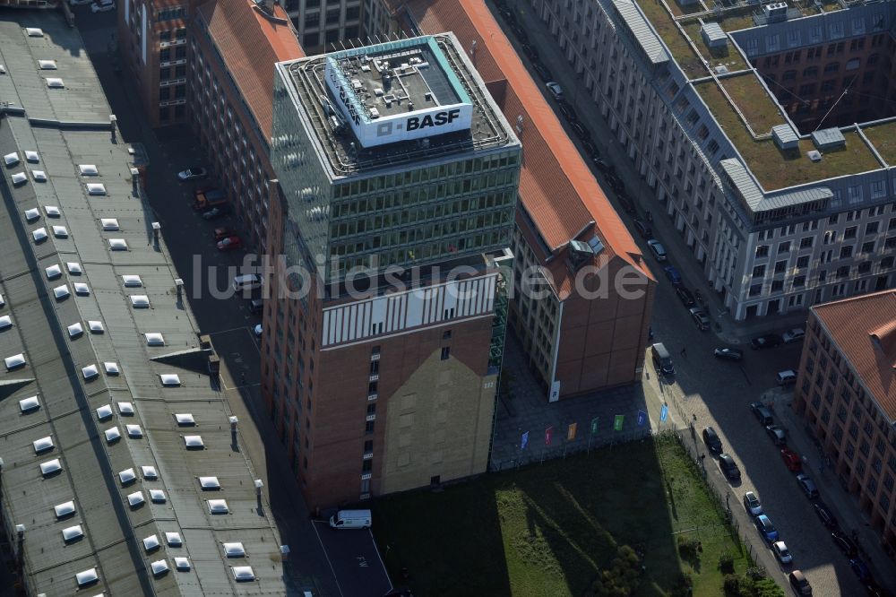 Berlin von oben - Oberbaum City im Ortsteil Friedrichshain in Berlin