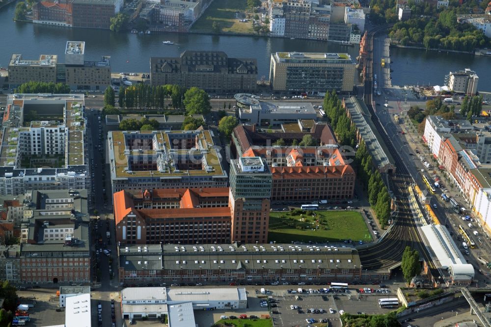 Berlin von oben - Oberbaum City im Ortsteil Friedrichshain in Berlin