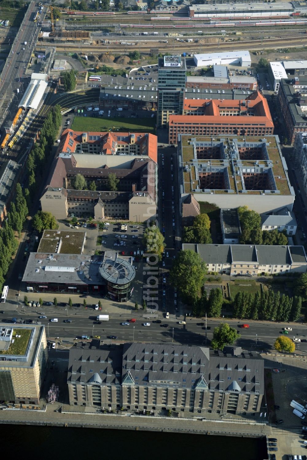 Luftbild Berlin - Oberbaum City im Ortsteil Friedrichshain in Berlin