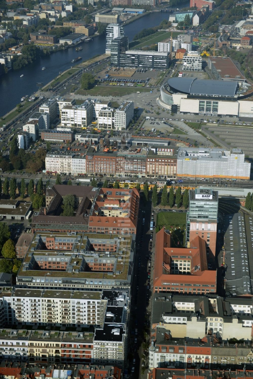 Berlin von oben - Oberbaum City im Ortsteil Friedrichshain in Berlin