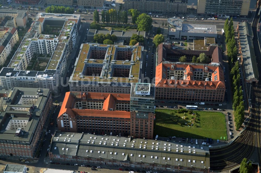 Berlin aus der Vogelperspektive: Oberbaum City im Ortsteil Friedrichshain in Berlin