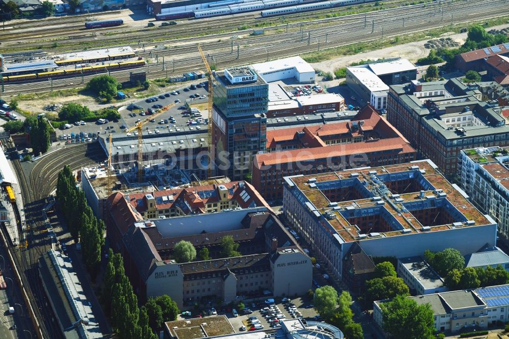 Berlin aus der Vogelperspektive: Oberbaum City im Ortsteil Friedrichshain in Berlin