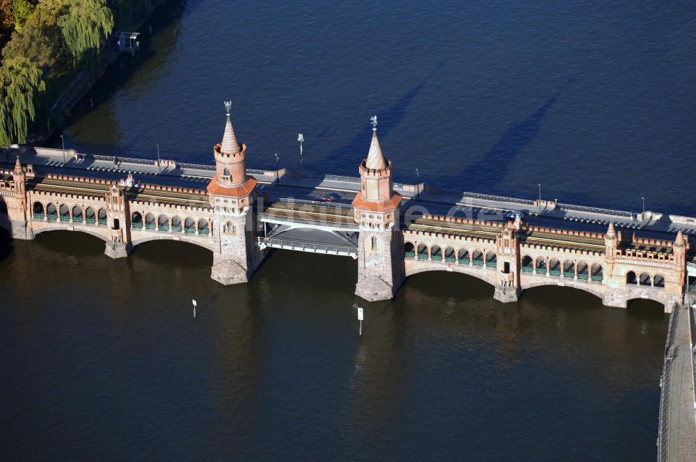 Berlin aus der Vogelperspektive: Oberbaumbrücke