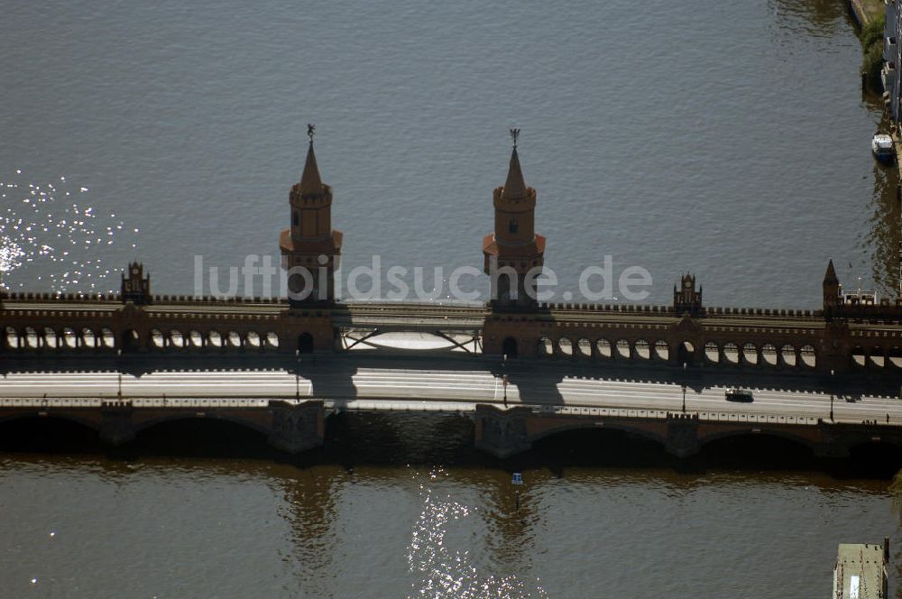 Berlin von oben - Oberbaumbrücke in Berlin