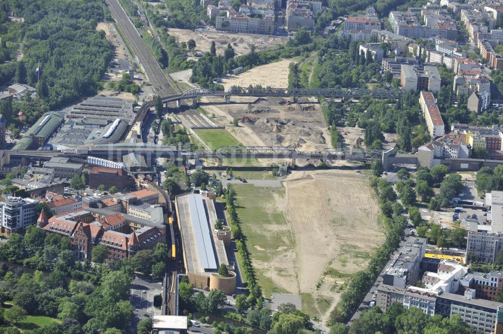 Luftbild Berlin - Oberirdischer U-Bahnhof Gleisdreieck in Berlin-Kreuzberg