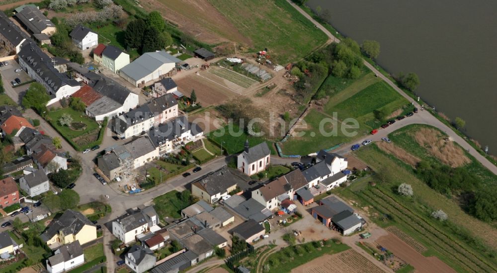 Luftaufnahme Trier - Oberkirch im Ortsbezirk Zewen in Trier im Bundesland Rheinland-Pfalz