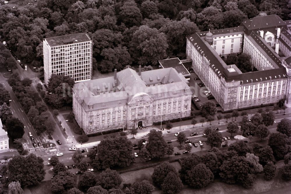 Luftaufnahme Düsseldorf - Oberlandesgericht neben der Bezirksregierung an der Cecilienallee in Düsseldorf Nordrhein-Westfalen