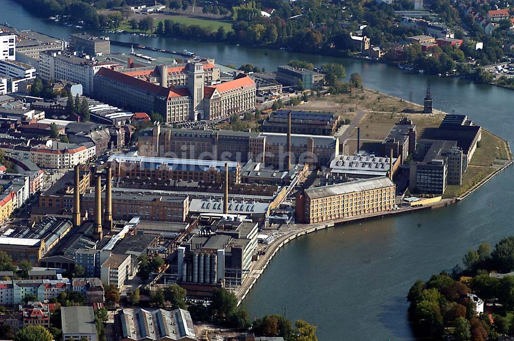 Luftaufnahme Berlin Köpenick Oberschöneweide - Oberschöneweide in Berlin Köpenick Kabelwerk der KWO an der Spree 01.10.2003