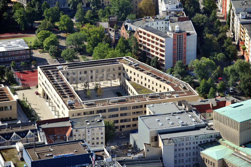 Luftbild Berlin - Oberstufenzentrum Körperpflege an der Schillerstraße in Berlin-Charlottenburg