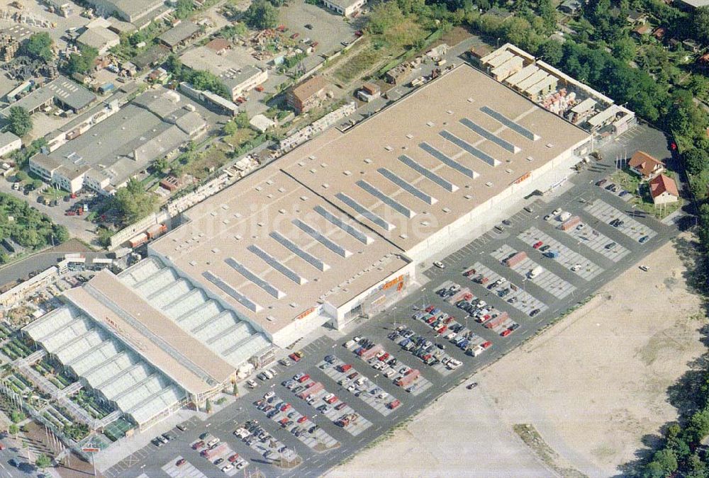 Luftbild Berlin - Lichterfelde - OBI-Baumarkt an der Goerzallee in Lichterfelde