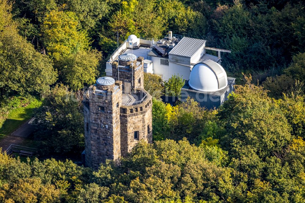 Hagen aus der Vogelperspektive: Observatorium und Planetariums- Kuppelbau- Gebäudekomplex der Volkssternwarte Hagen in Hagen im Bundesland Nordrhein-Westfalen