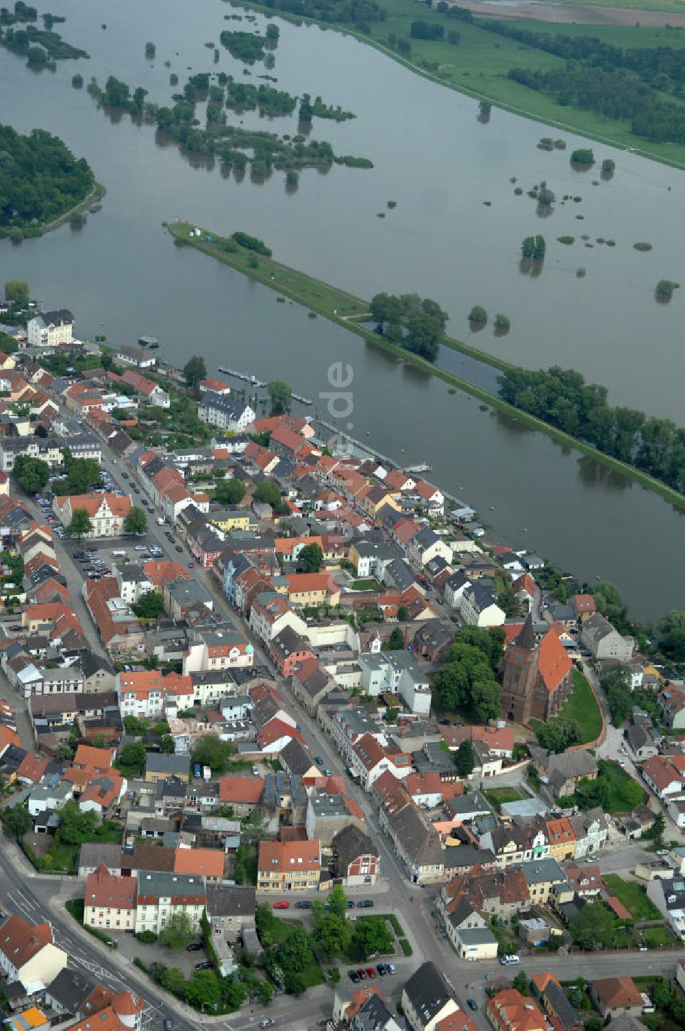 Luftbild Eisenhüttenstadt - Oderhochwasser 2010 in Eisenhüttenstadt im Bundesland Brandenburg