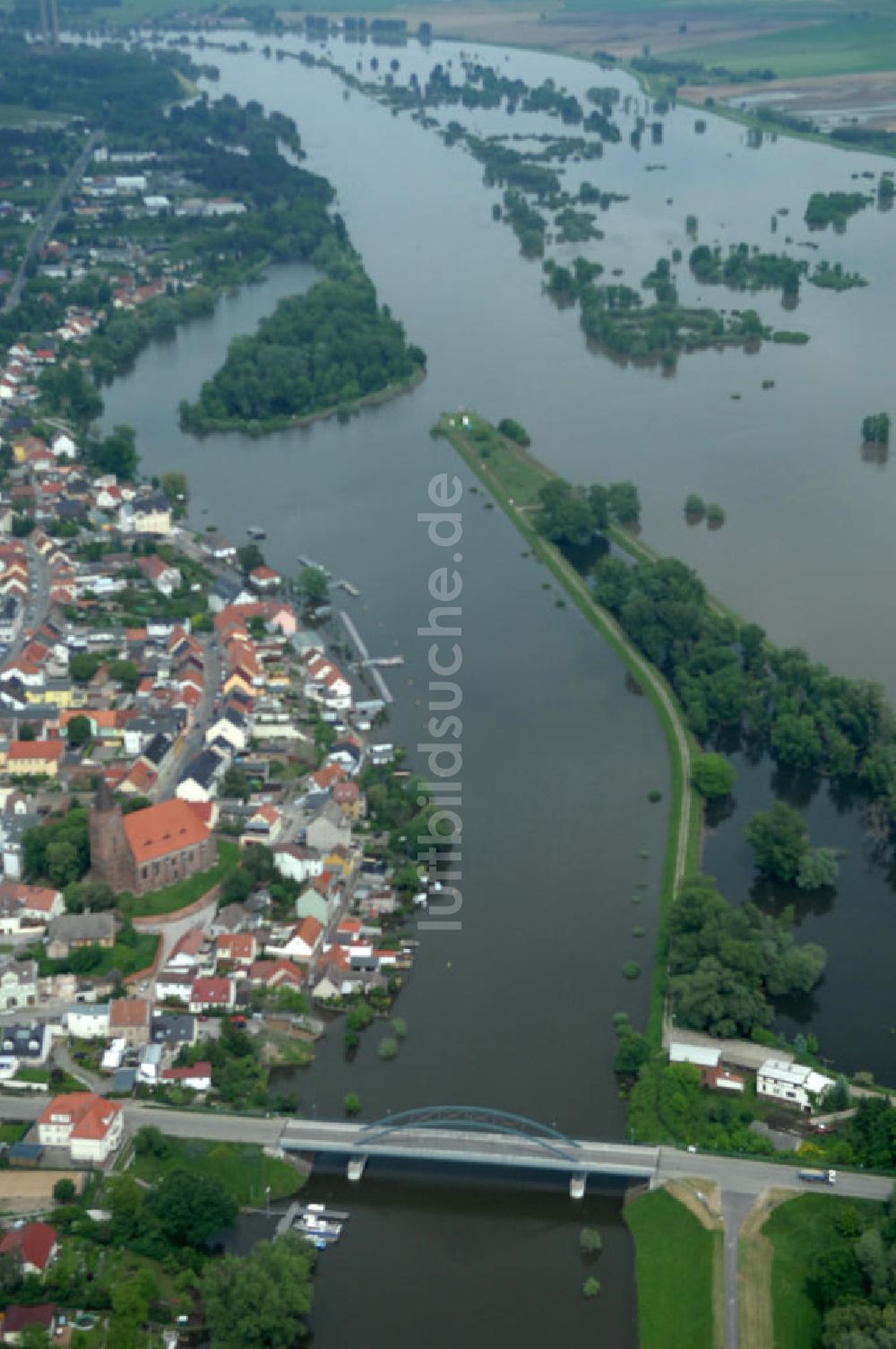 Luftaufnahme Eisenhüttenstadt - Oderhochwasser 2010 in Eisenhüttenstadt im Bundesland Brandenburg