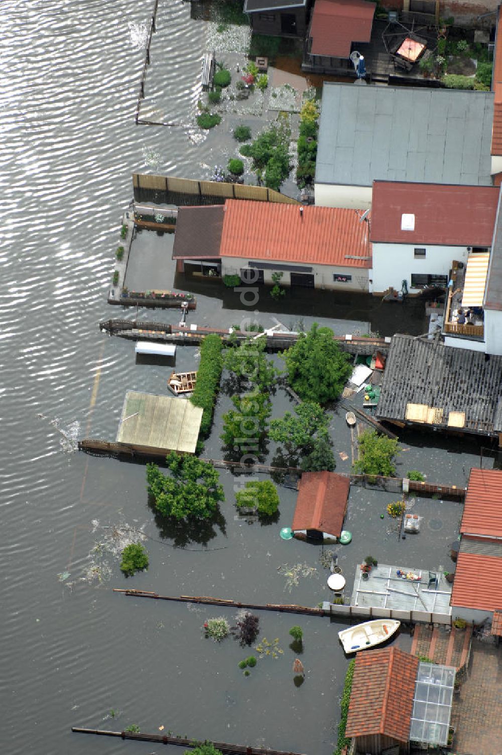 Luftaufnahme Eisenhüttenstadt - Oderhochwasser 2010 in Eisenhüttenstadt im Bundesland Brandenburg