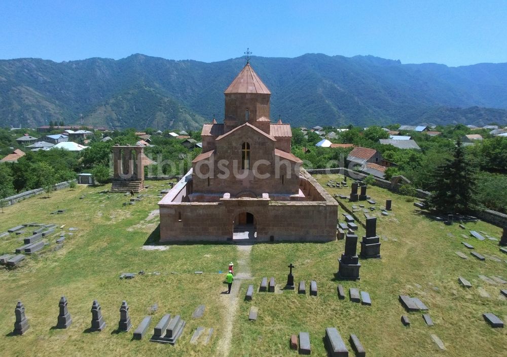 Odzun von oben - Odzuner Kathedrale an der Klosterstraße in Odzun , Lori Province, Armenien