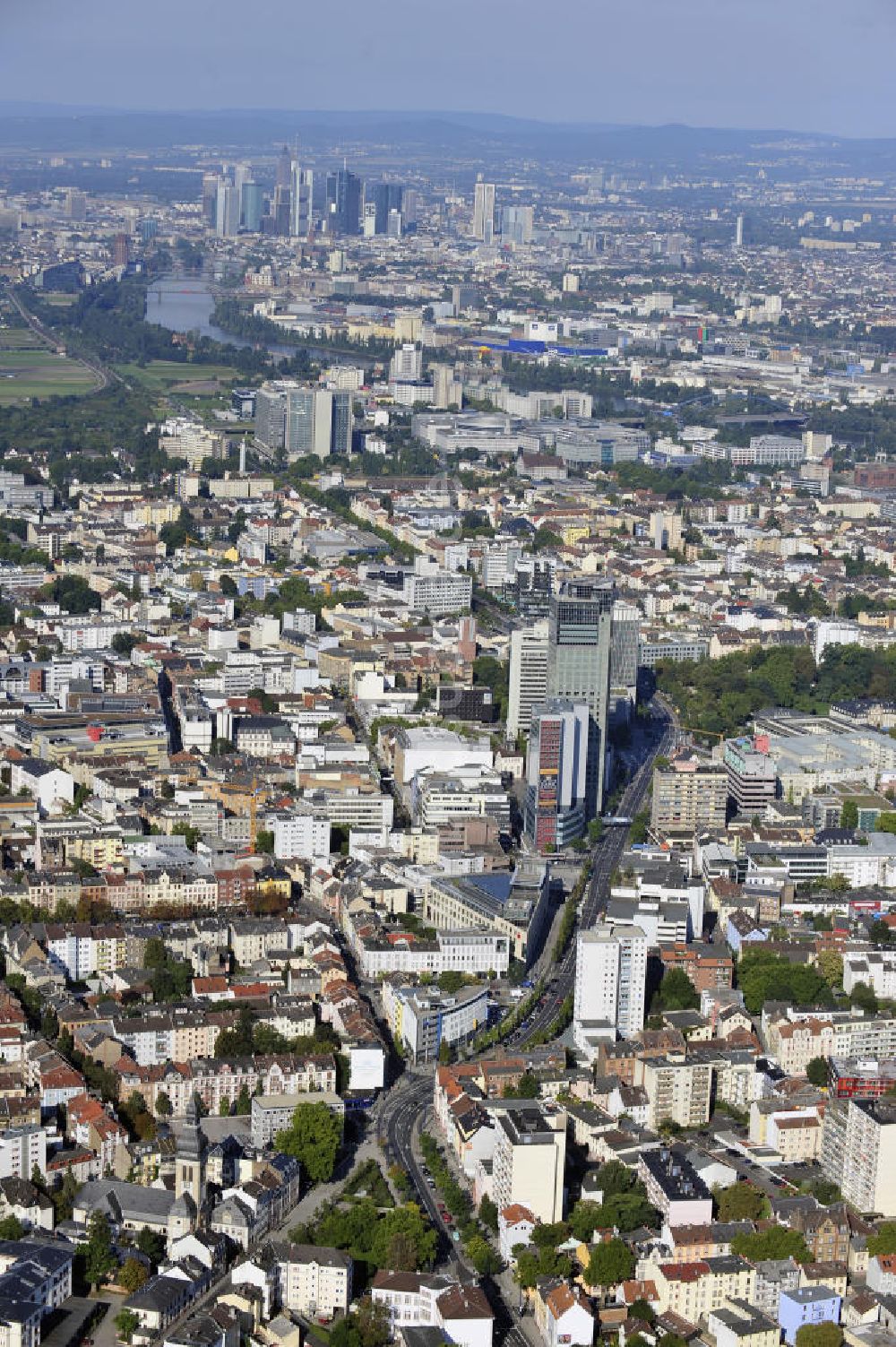 Offenbach aus der Vogelperspektive: Offenbach Stadtansicht