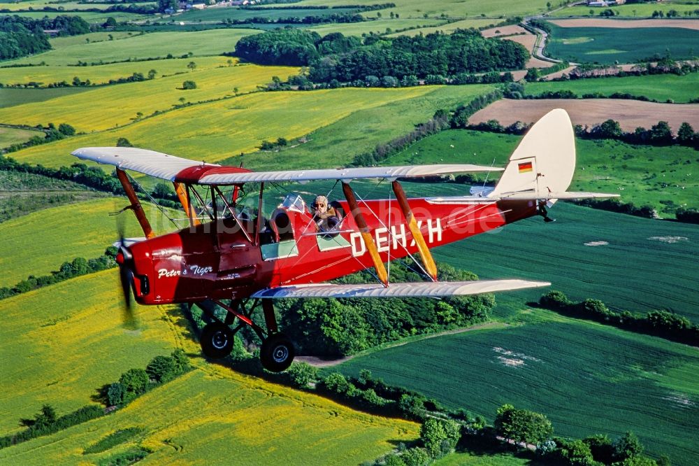 Hürup von oben - Oldtimer Flugzeug im Luftraum in Hürup im Bundesland Schleswig-Holstein