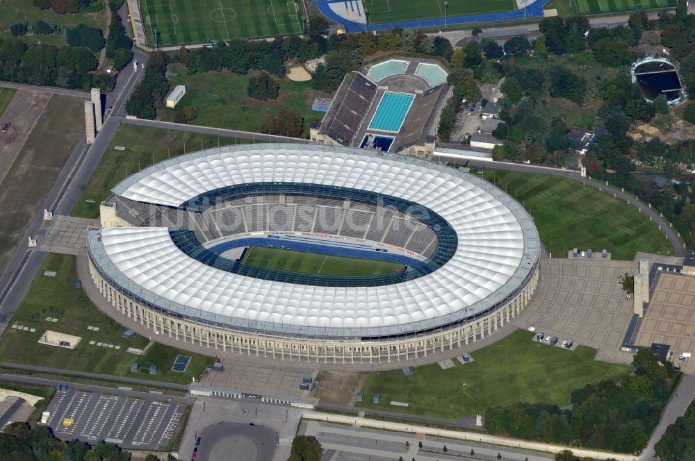 Berlin OT Westend aus der Vogelperspektive: Olympiastadion Berlin