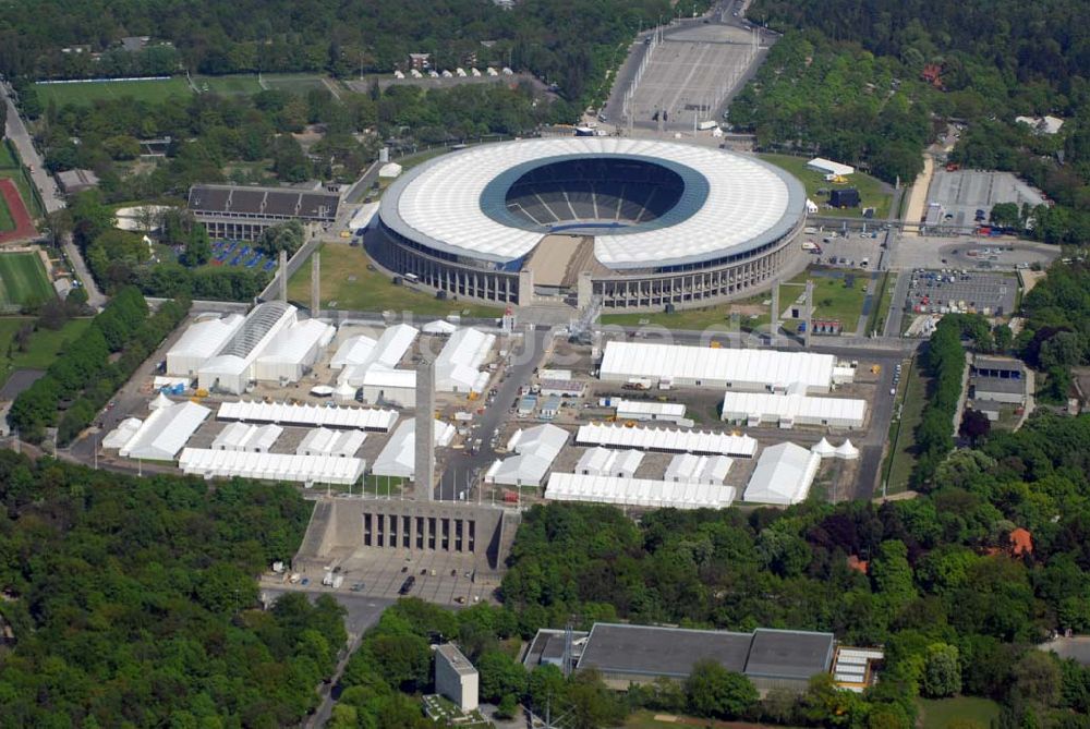 Luftbild Berlin - Olympiastadion Berlin vor der Fußballweltmeisterschaft