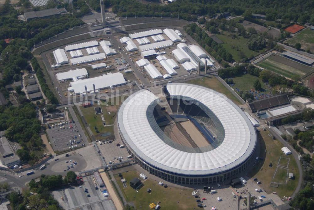 Berlin von oben - Olympiastadion Berlin vor der Fußballweltmeisterschaft