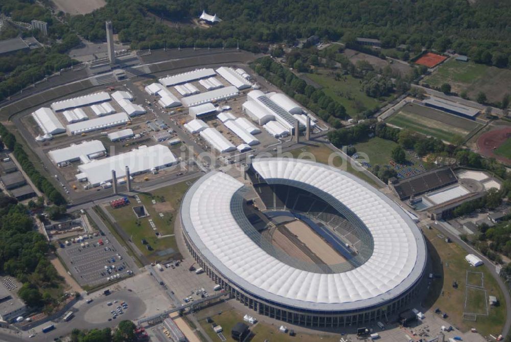 Berlin aus der Vogelperspektive: Olympiastadion Berlin vor der Fußballweltmeisterschaft