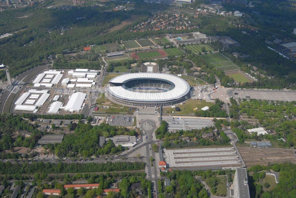 Berlin aus der Vogelperspektive: Olympiastadion Berlin vor der Fußballweltmeisterschaft