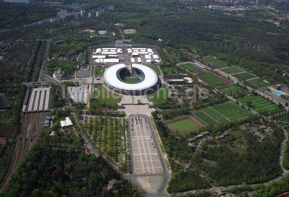 Berlin von oben - Olympiastadion Berlin vor der Fußballweltmeisterschaft