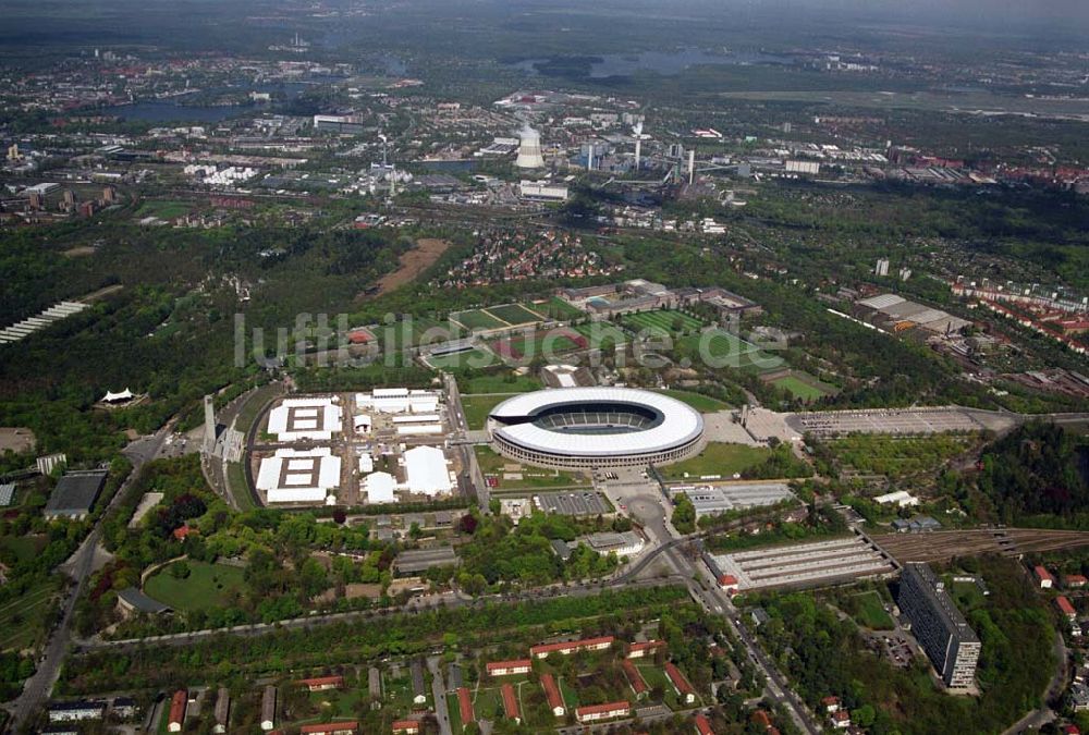 Berlin aus der Vogelperspektive: Olympiastadion Berlin vor der Fußballweltmeisterschaft