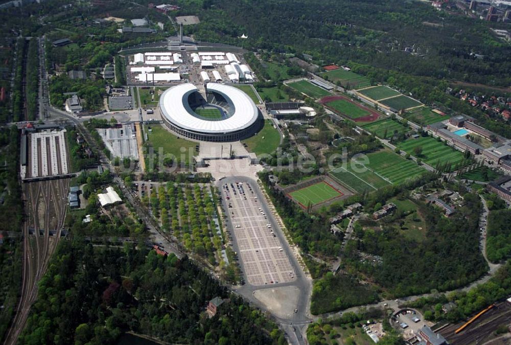 Luftaufnahme Berlin - Olympiastadion Berlin vor der Fußballweltmeisterschaft