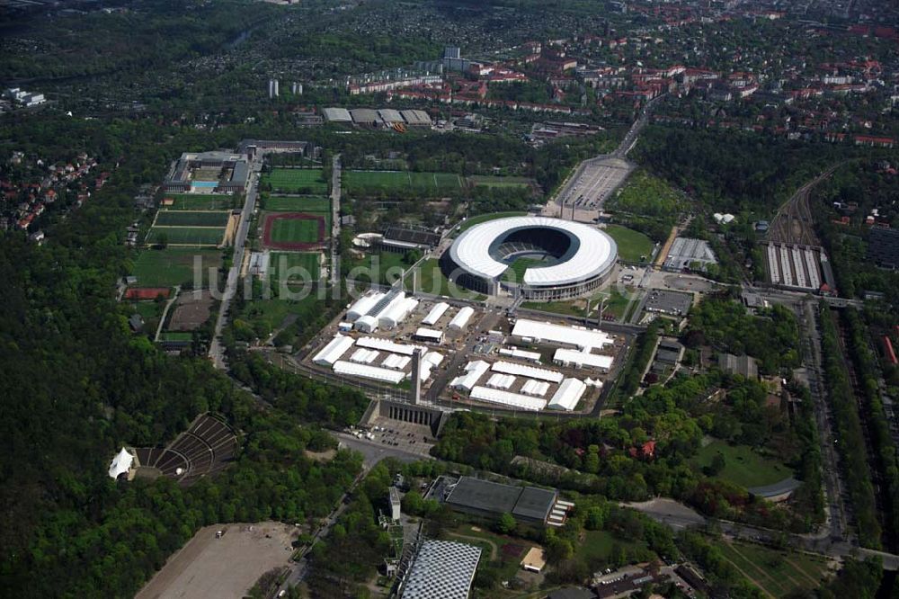 Berlin von oben - Olympiastadion Berlin vor der Fußballweltmeisterschaft