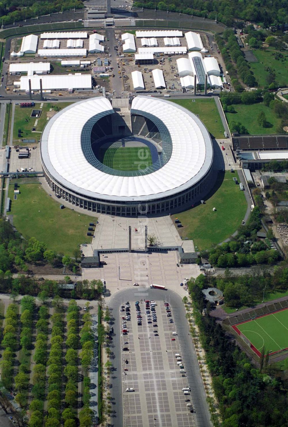 Luftaufnahme Berlin - Olympiastadion Berlin vor der Fußballweltmeisterschaft