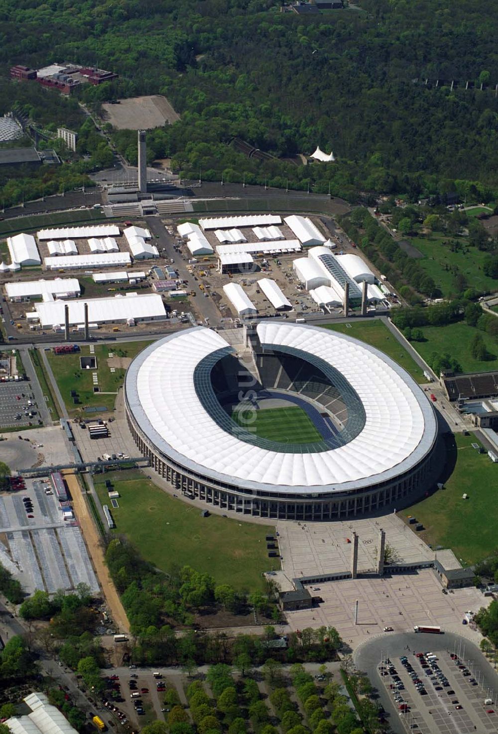 Berlin von oben - Olympiastadion Berlin vor der Fußballweltmeisterschaft