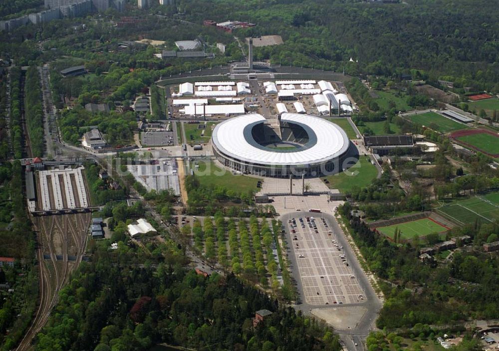 Berlin von oben - Olympiastadion Berlin vor der Fußballweltmeisterschaft