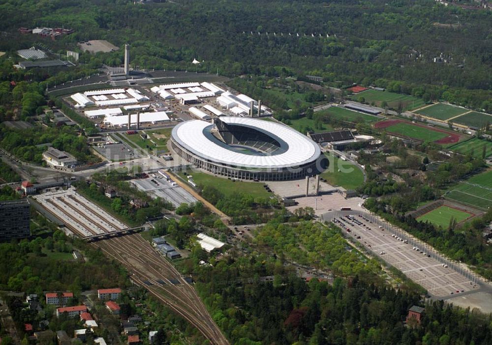 Luftbild Berlin - Olympiastadion Berlin vor der Fußballweltmeisterschaft