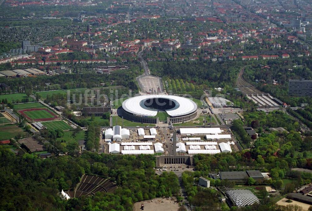 Berlin von oben - Olympiastadion Berlin vor der Fußballweltmeisterschaft