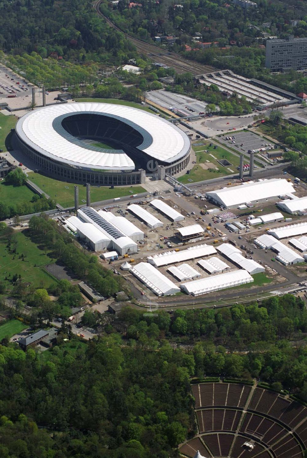 Luftbild Berlin - Olympiastadion Berlin vor der Fußballweltmeisterschaft