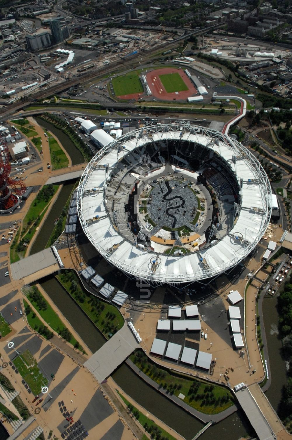 Luftbild London - Olympiastadion London im Olympiapark und ein Austragungsort der Olympischen Spiele 2012