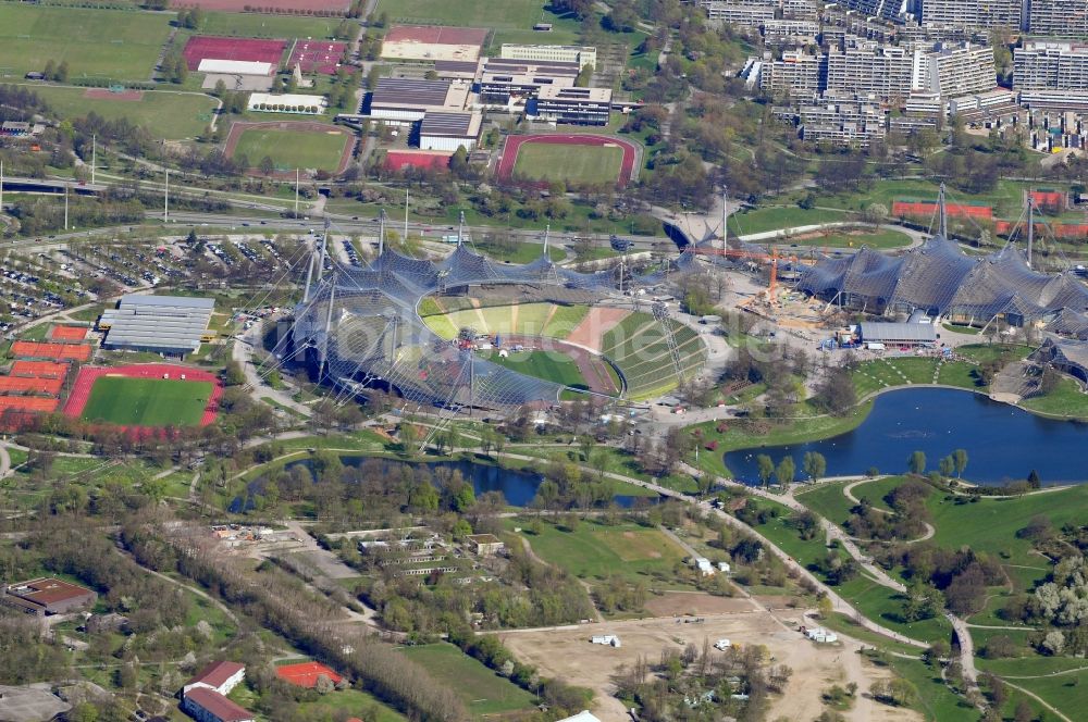 München von oben - Olympiastadion München im Bundesland Bayern