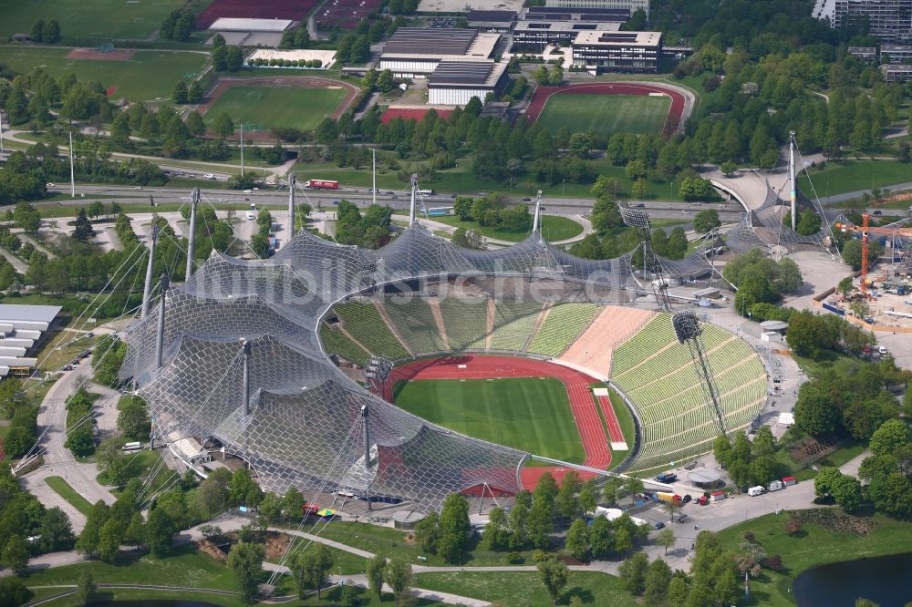 München aus der Vogelperspektive: Olympiastadion München im Bundesland Bayern