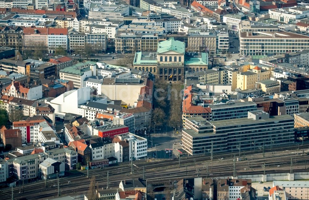 Hannover aus der Vogelperspektive: Opernhaus in Hannover im Bundesland Niedersachsen, Deutschland