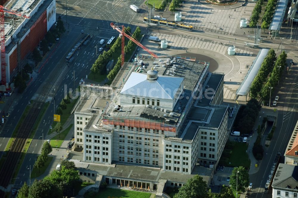 Leipzig aus der Vogelperspektive: Opernhaus in Leipzig im Bundesland Sachsen, Deutschland