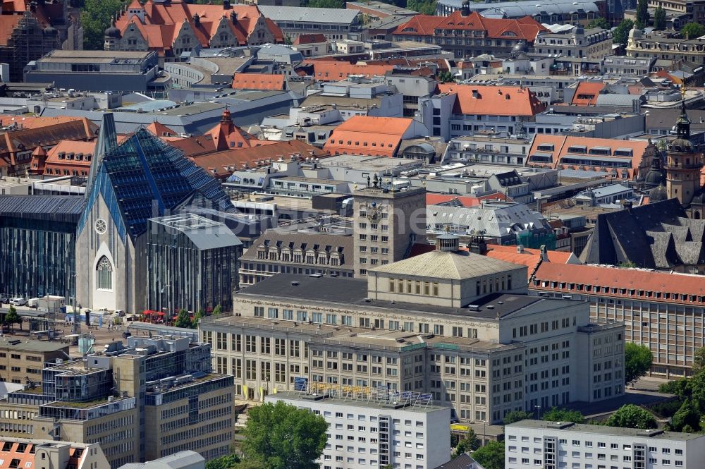 Leipzig von oben - Opernhaus und Paulinerkirche Leipzig im Bundesland Sachsen